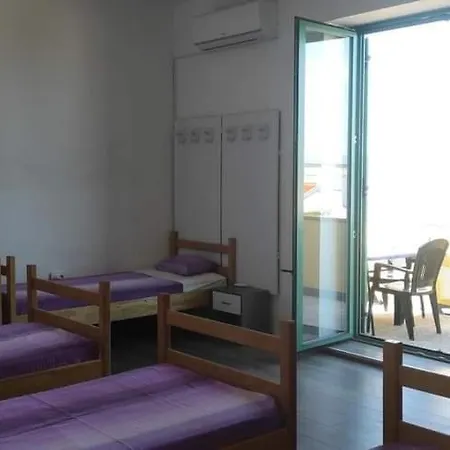 Hostel 